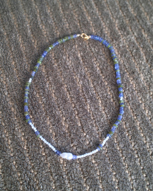 Baroque pearl necklace